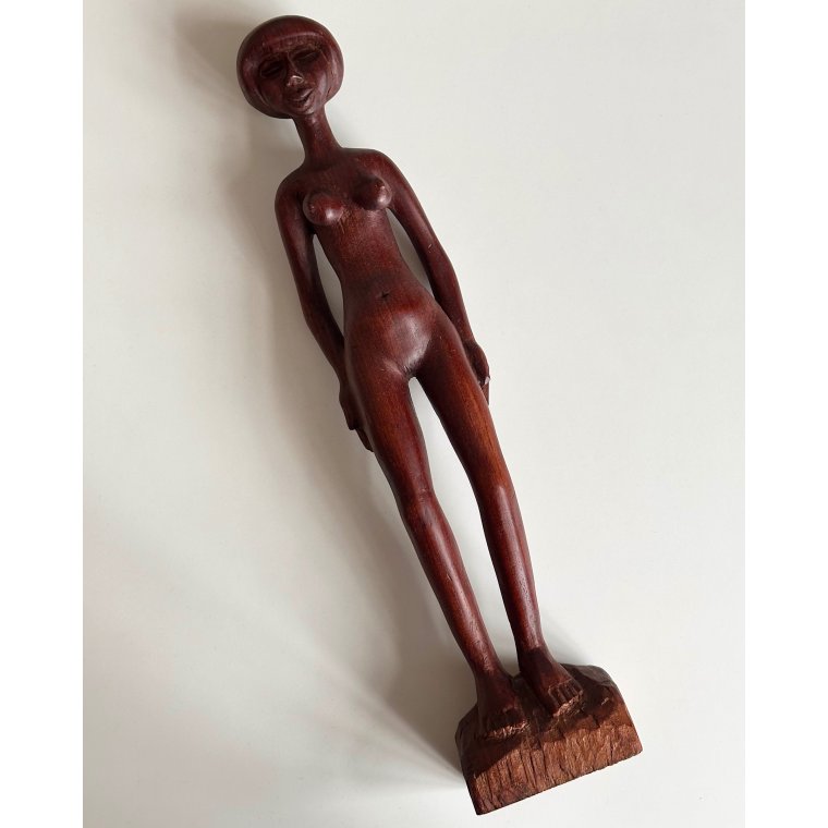 H�j tr�figur, kvinde