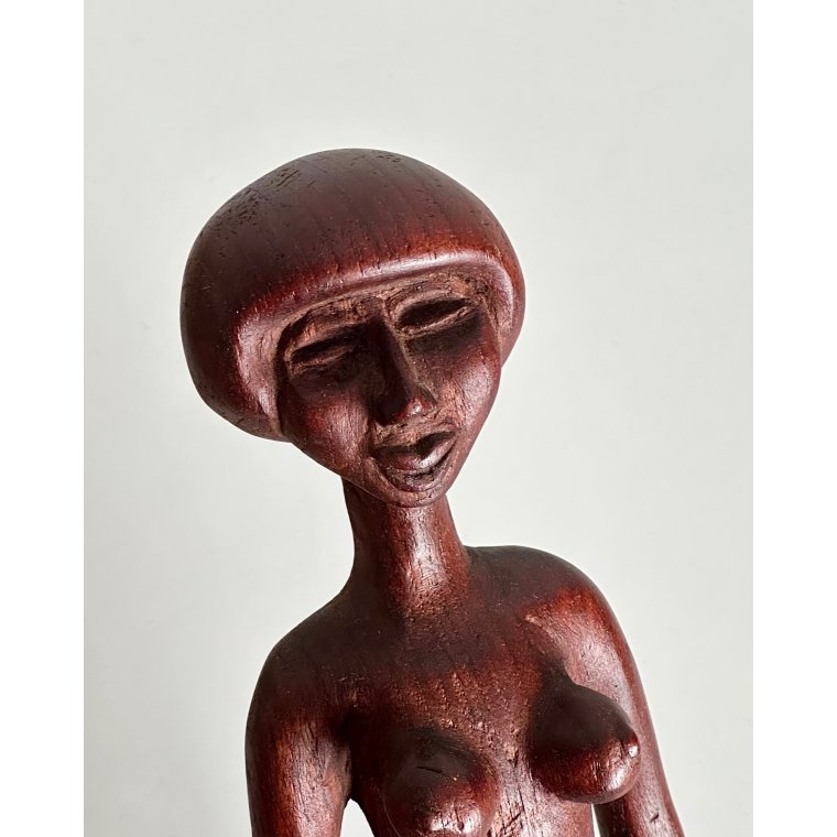 H�j tr�figur, kvinde