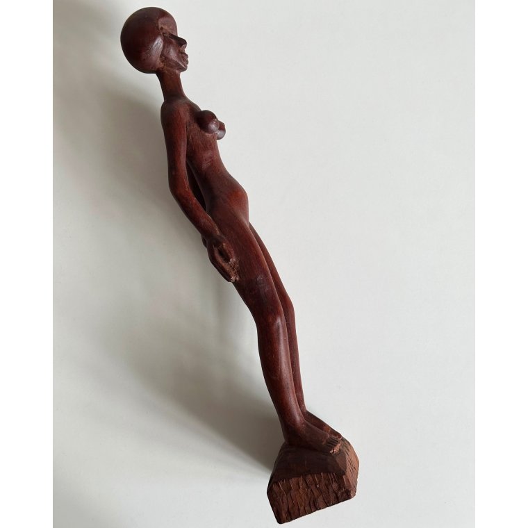 H�j tr�figur, kvinde