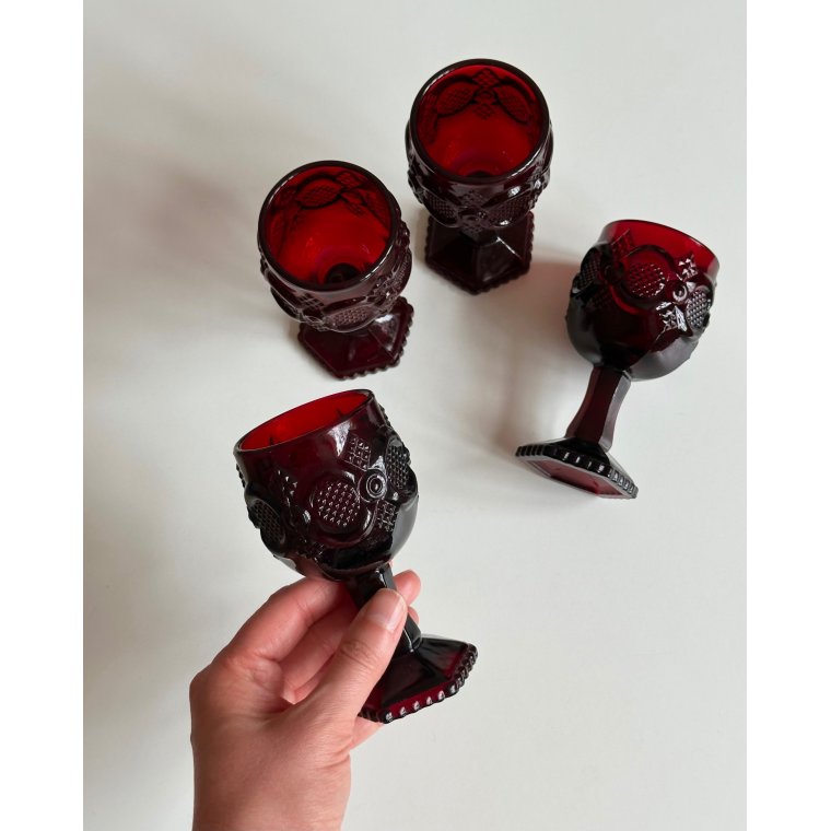 Avon wine glasses, ruby, set of 4
