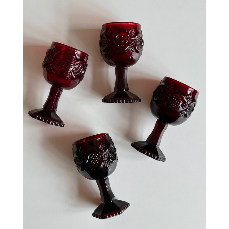 Avon wine glasses, ruby, set of 4