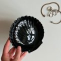 Asiet, musling, sort opalineglas