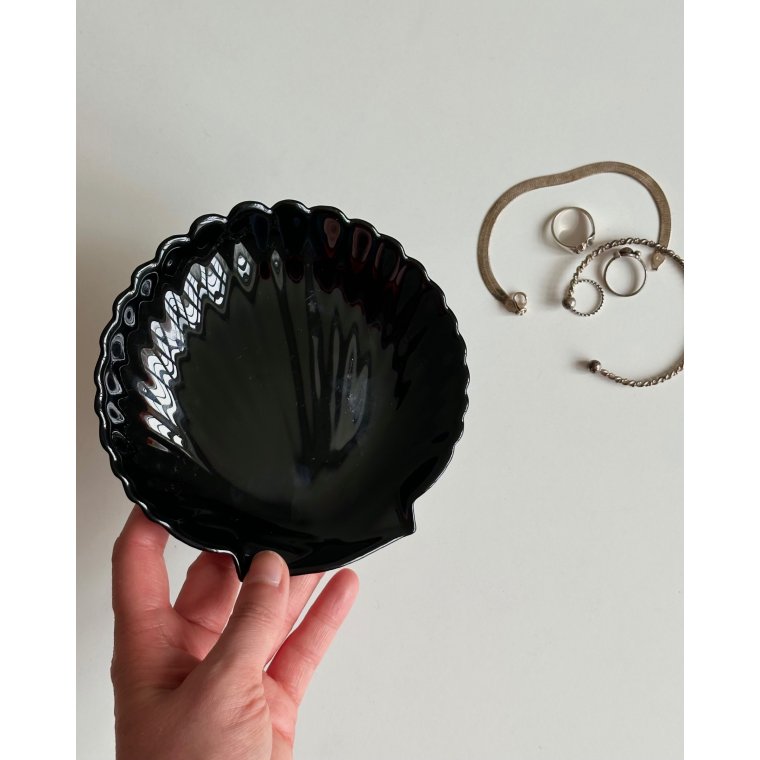 Asiet, musling, sort opalineglas