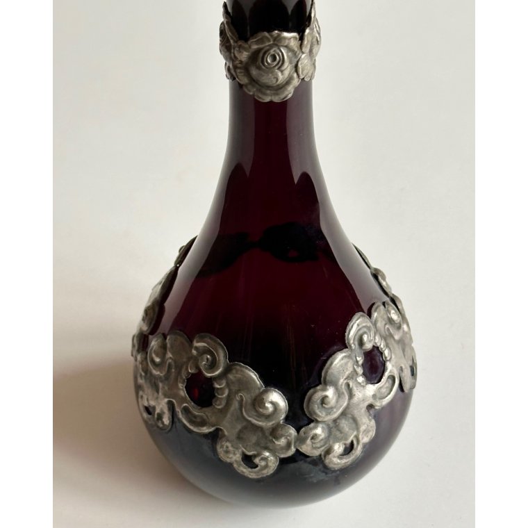 Antik karaffel uden prop, aubergine