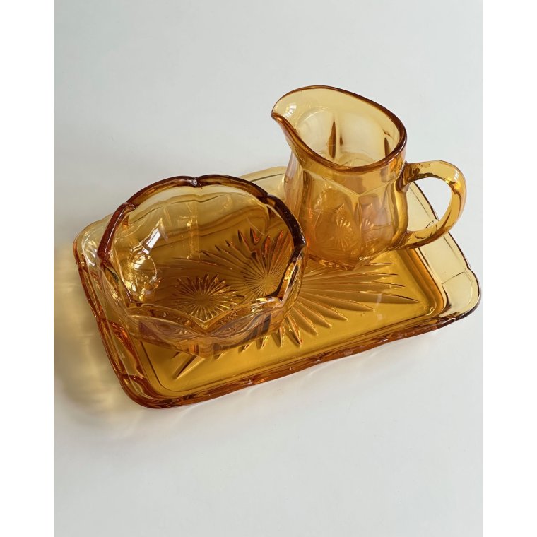 Sukker- og fldest, ravfarvet glas