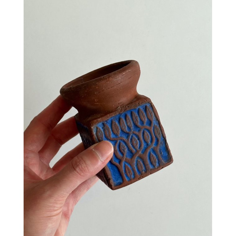 Ceramic candleholder