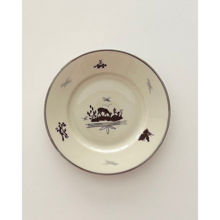 Cake plate w deer - F