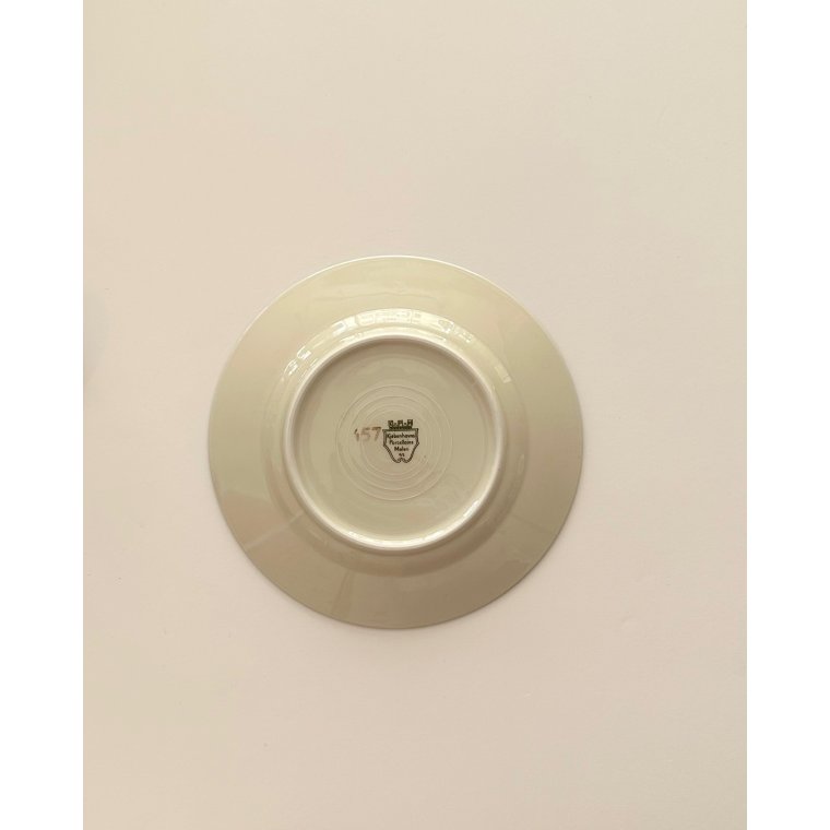 Cake plate w deer - F