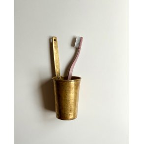 Wall hung cup, metal