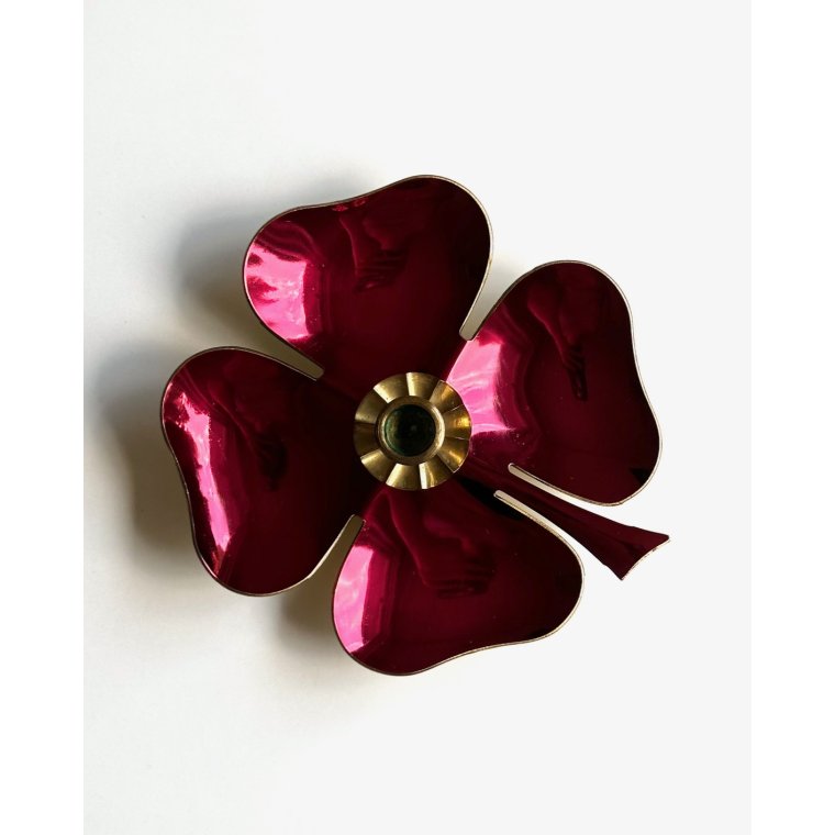 Clover candleholder with red enamel