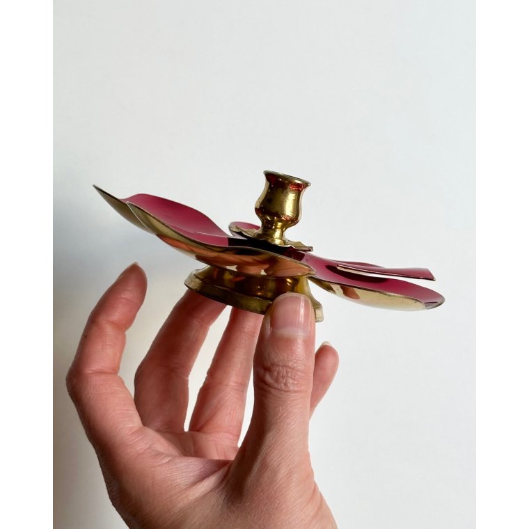 Clover candleholder with red enamel