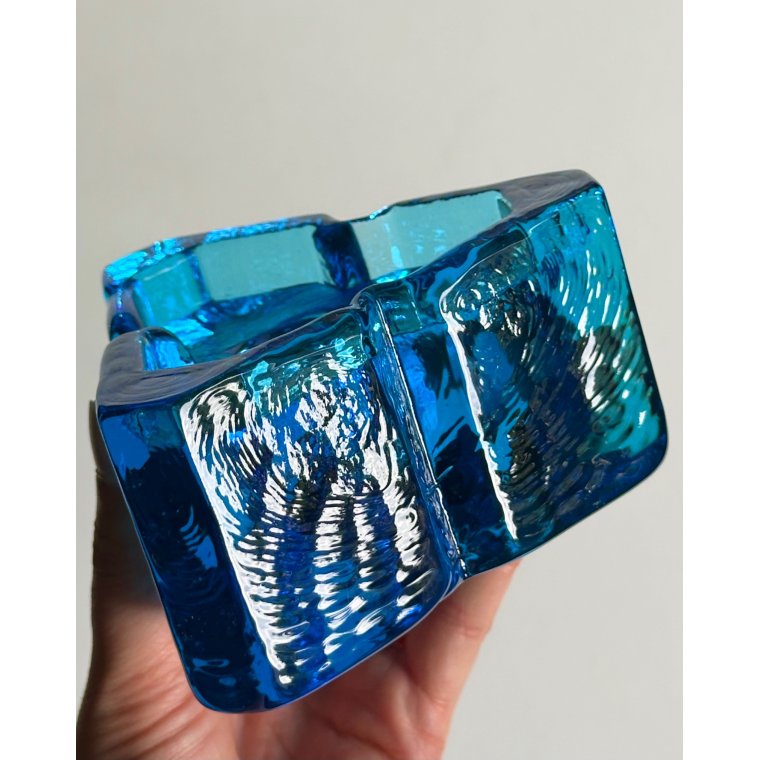 Turkis glasstage