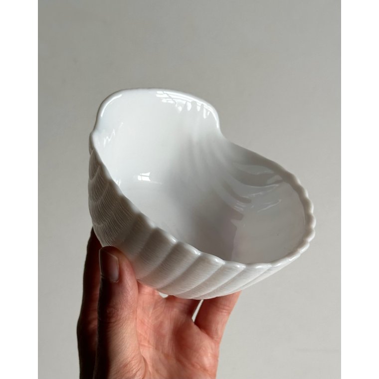 Lille sk�l, musling, hvid opalineglas