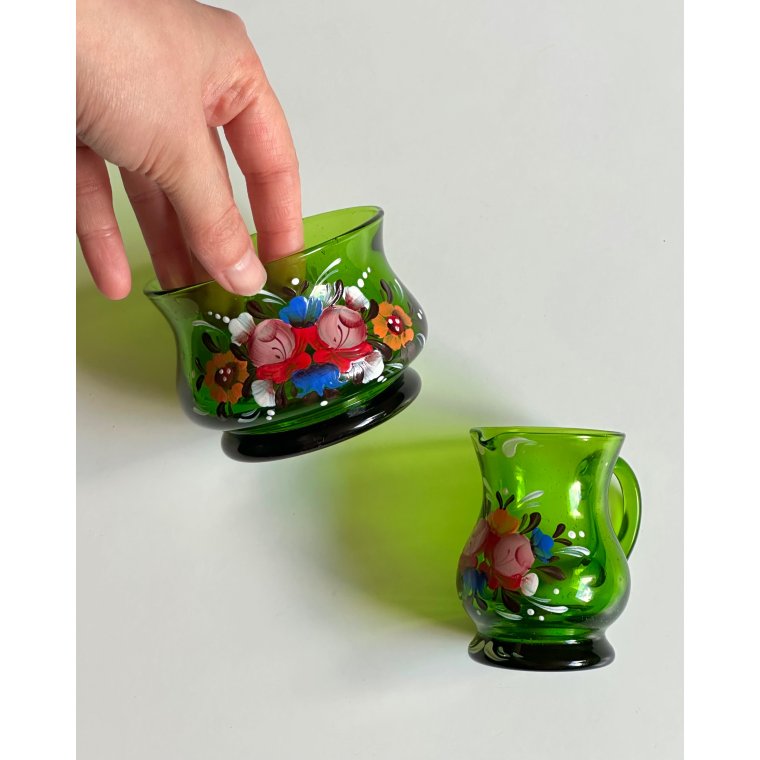 Sukker- og fl�des�t, gr�nt glas m bemaling
