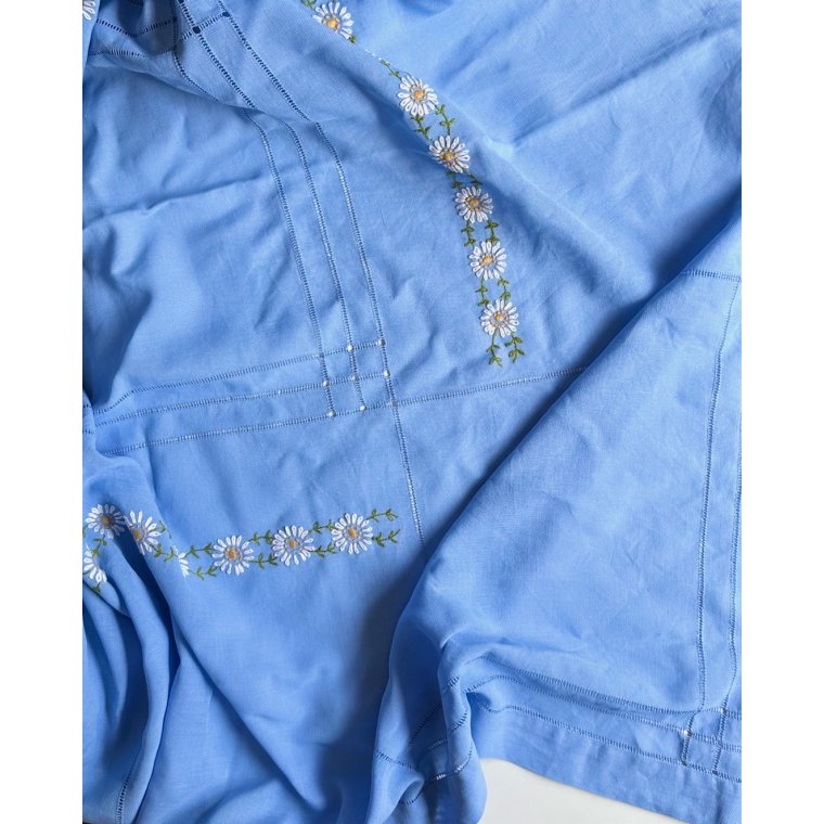 Bl dug m marguritter