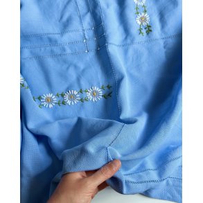 Bl dug m marguritter