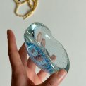 Lysebl� glassk�l m bobler