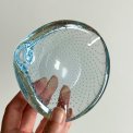 Lysebl� glassk�l m bobler