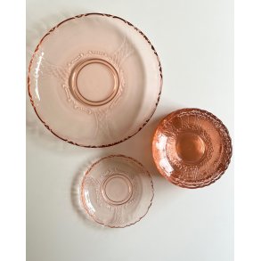 Fad og 12 asietter, samlet