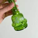Gr�n glasvase m bemaling