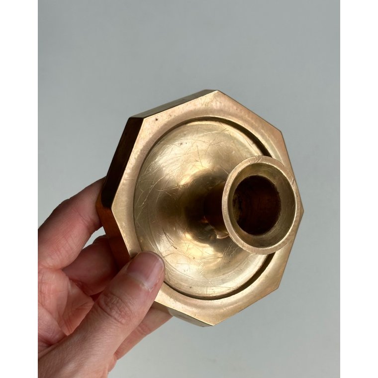 Messingstage, ottekantet