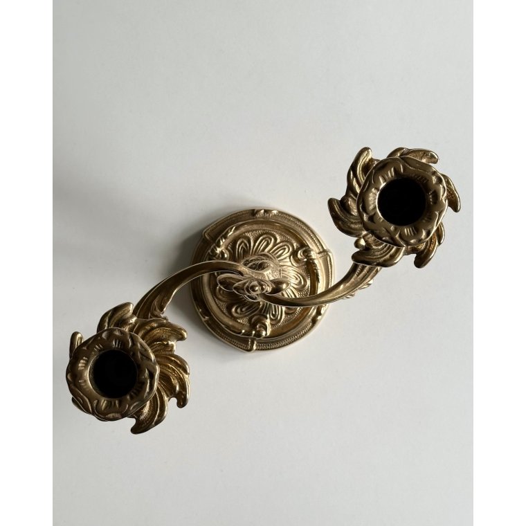 Toarmet messingstage, massiv