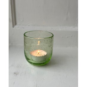 Small glass cup w bubbles