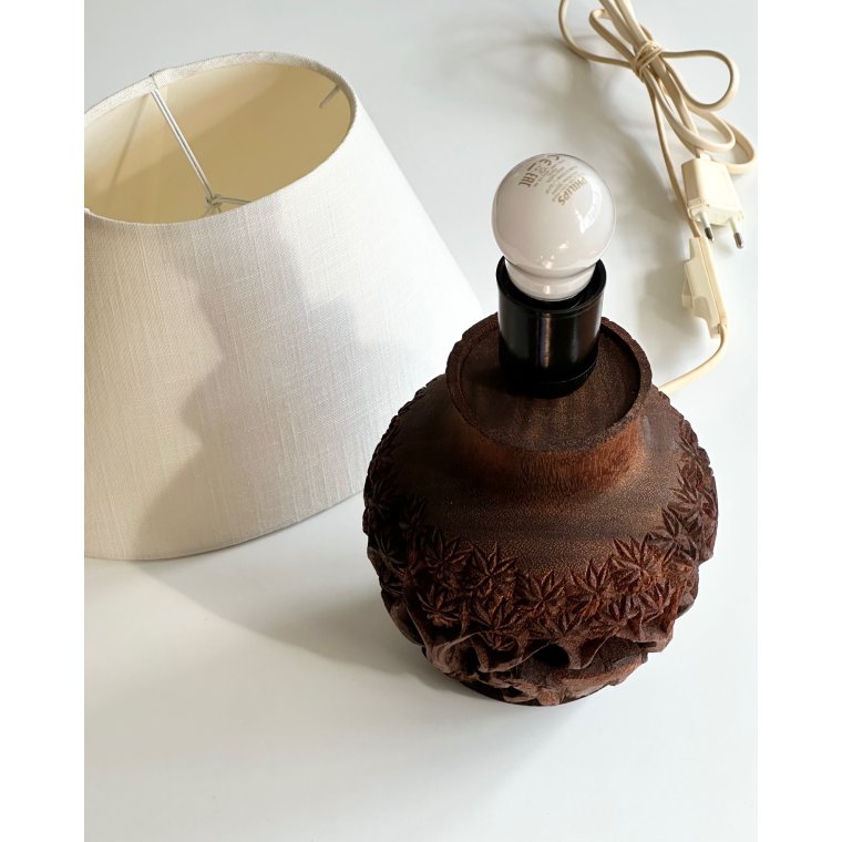 Tablelamp, hand carved wood