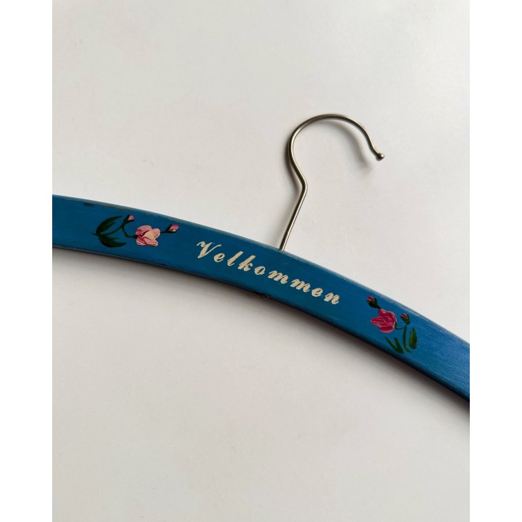 Retro trbjle m bemaling, Velkommen