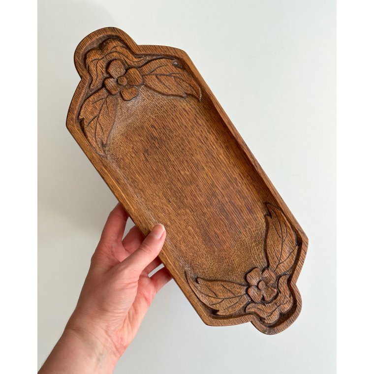 Wooden tray w flowers