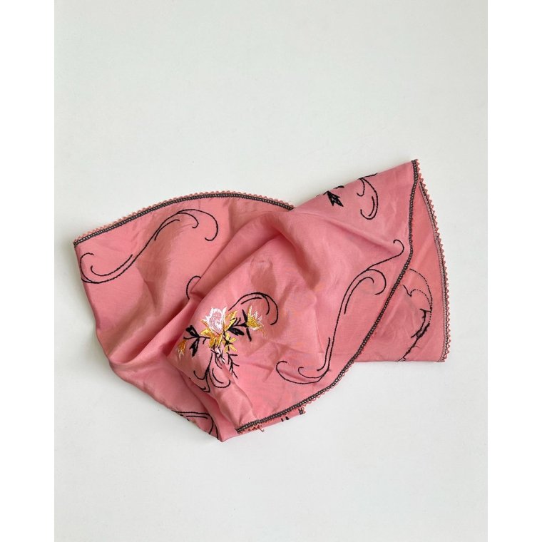 Rund minidug, rosa m sort broderi