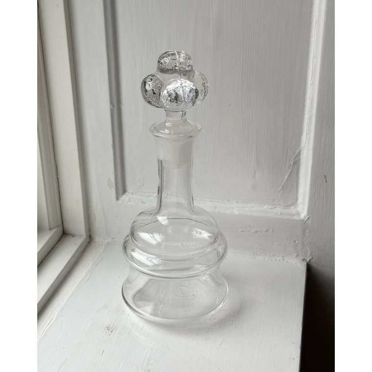 Clear glass, stopper with spheres, NB