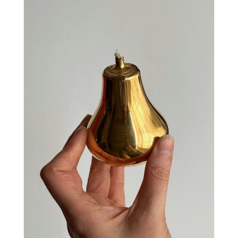 Pear-shaped oil lamp, gold plated